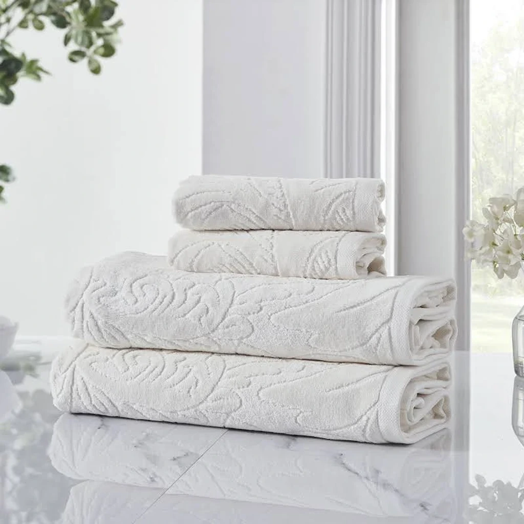 Luxury Towels image 1
